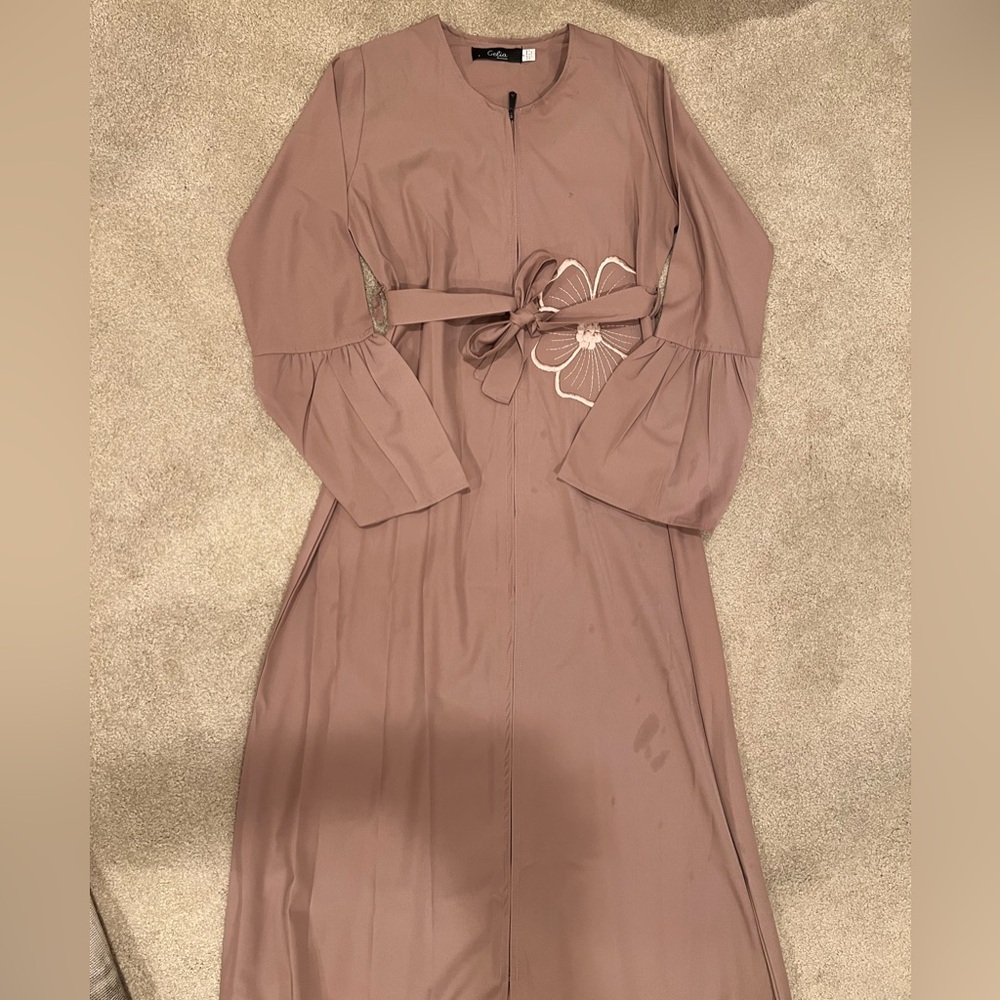 Dusty Rose Abaya